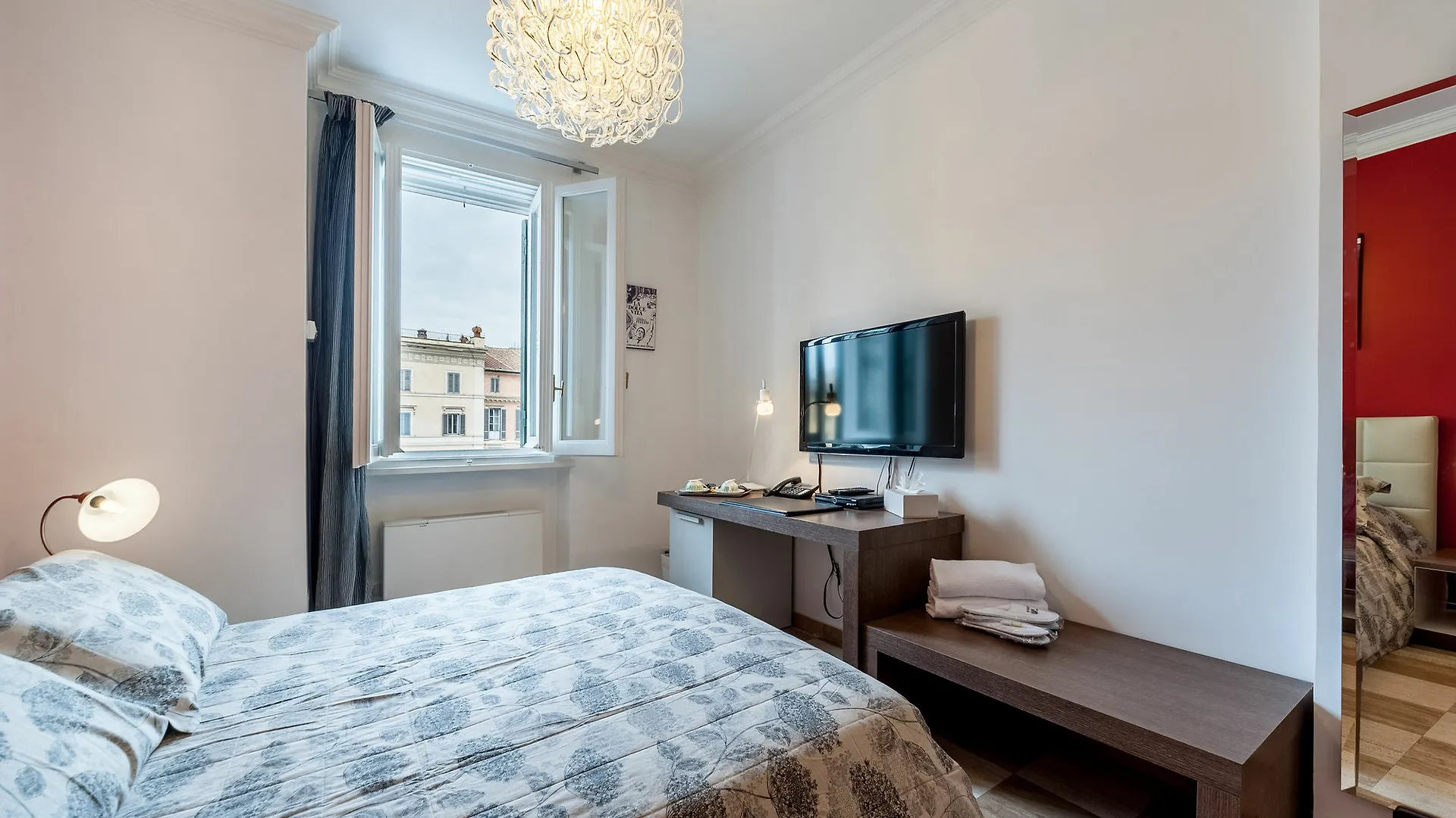 *** Guest house La Dolce Vita Barberini Rome Italy